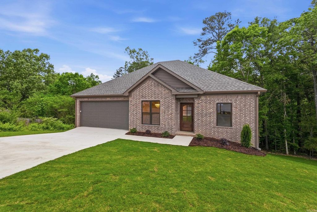 2440 Pleasant Willow Drive, Benton, AR 72015