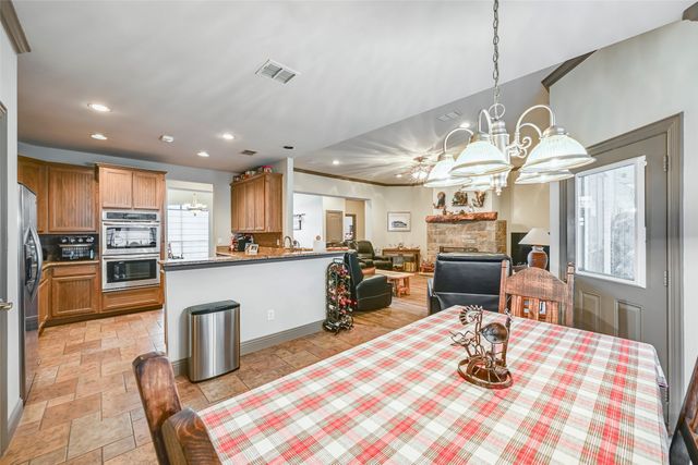 791 Trailwood Drive, Weatherford, TX 76085