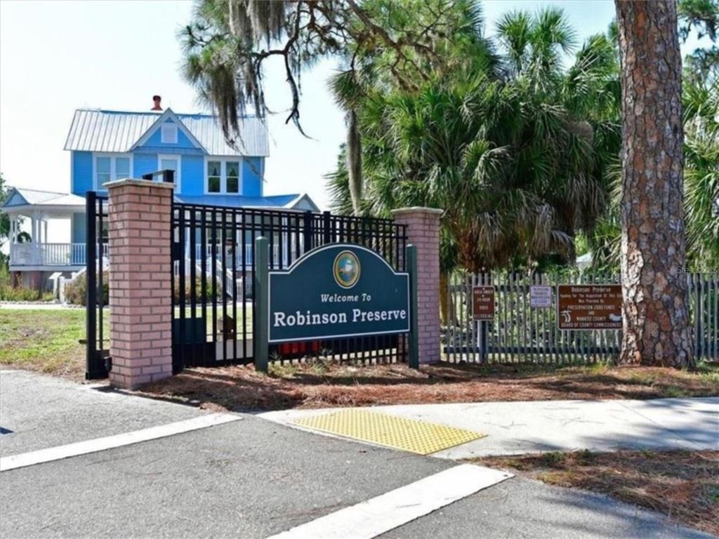 Image 77 of property listing at 4726 POTOMAC CIRCLE, Bradenton, FL 34210
