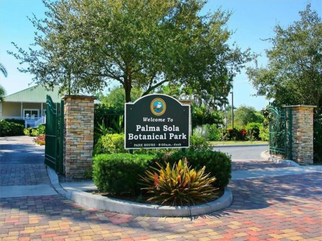 Image 79 of property listing at 4726 POTOMAC CIRCLE, Bradenton, FL 34210