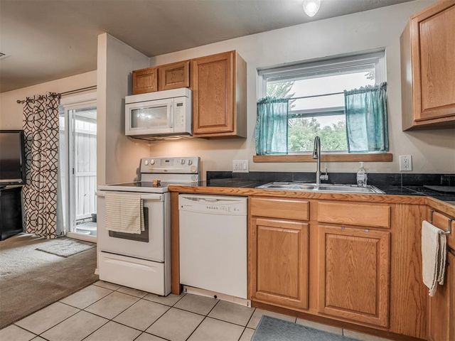 223 W 5th Street, Edmond, OK 73003
