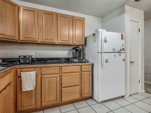 223 W 5th Street, Edmond, OK 73003