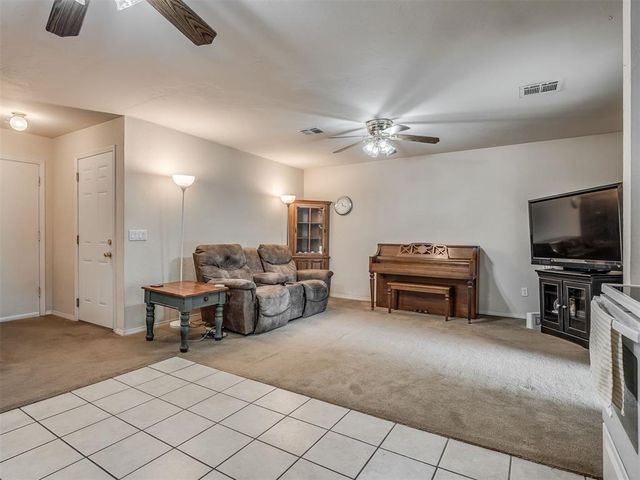 223 W 5th Street, Edmond, OK 73003