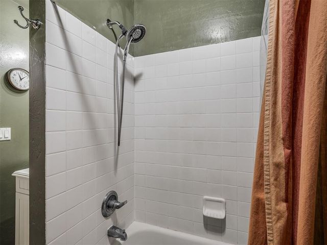 223 W 5th Street, Edmond, OK 73003