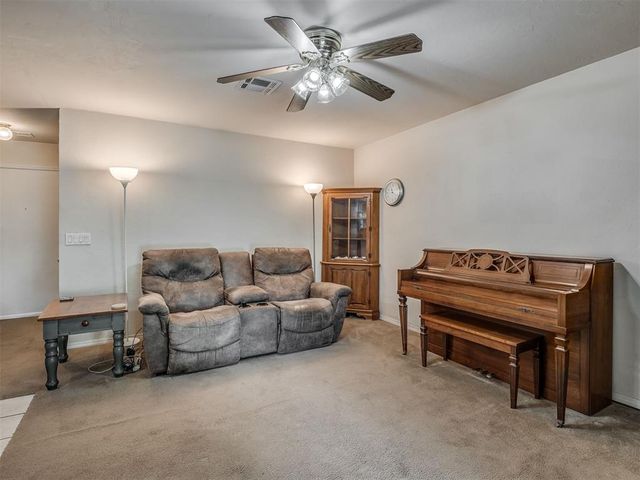 223 W 5th Street, Edmond, OK 73003