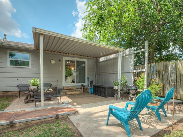 223 W 5th Street, Edmond, OK 73003