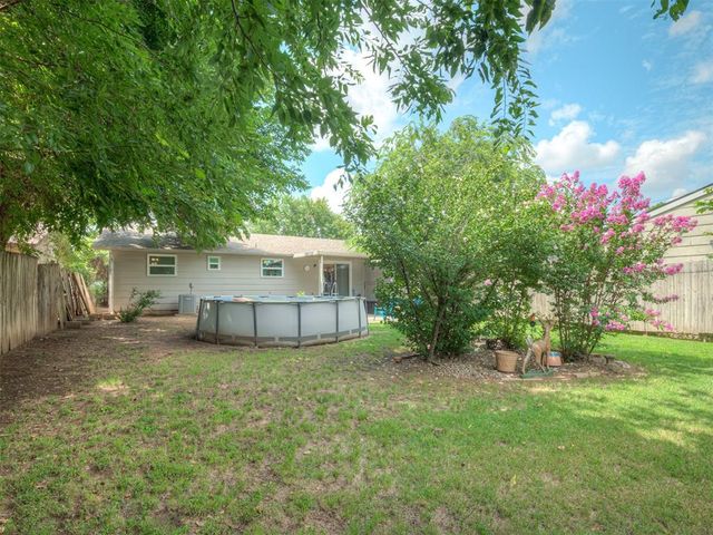 223 W 5th Street, Edmond, OK 73003