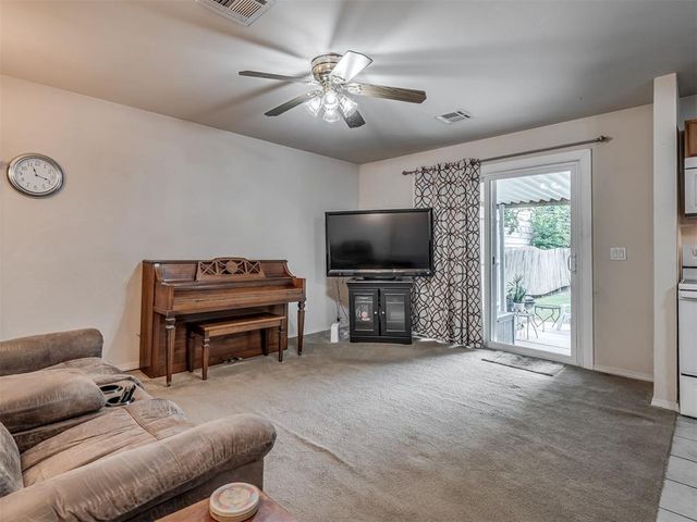 223 W 5th Street, Edmond, OK 73003