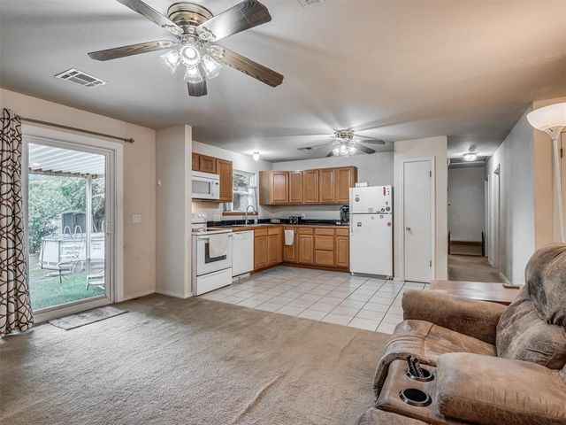 223 W 5th Street, Edmond, OK 73003