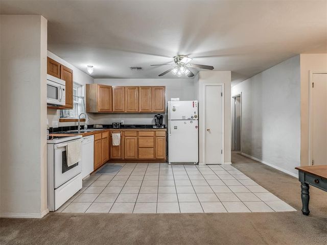 223 W 5th Street, Edmond, OK 73003