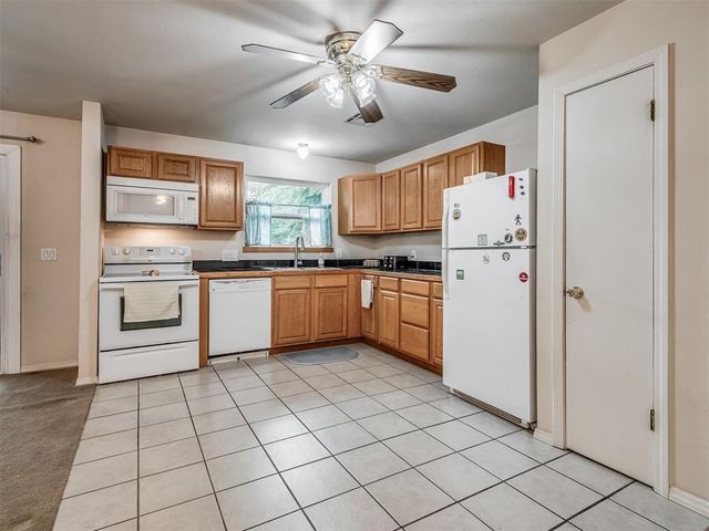 223 W 5th Street, Edmond, OK 73003