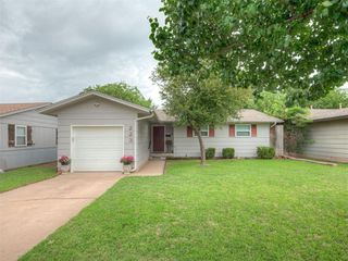 223 W 5th Street, Edmond, OK 73003