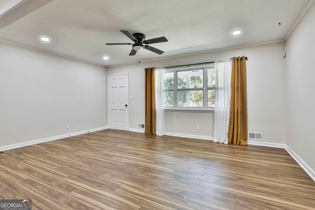 160 Winona Drive, Fayetteville, GA 30214
