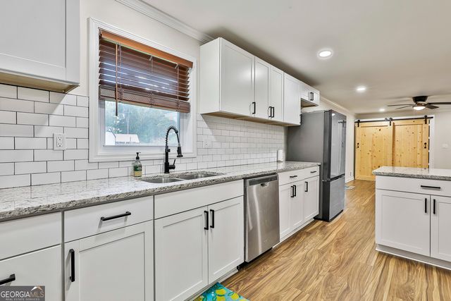 160 Winona Drive, Fayetteville, GA 30214