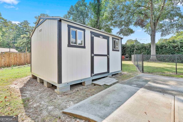 160 Winona Drive, Fayetteville, GA 30214