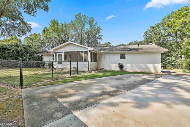 160 Winona Drive, Fayetteville, GA 30214