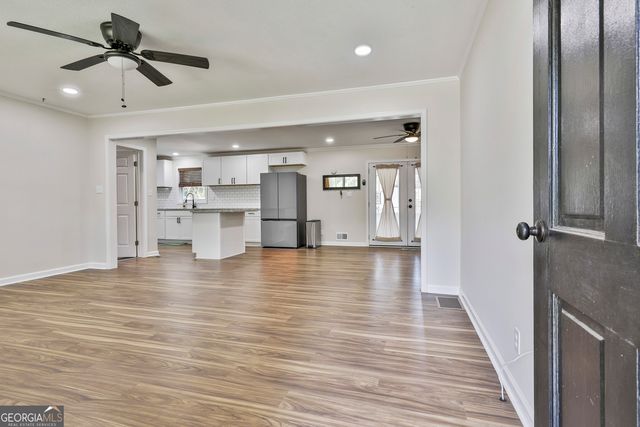 160 Winona Drive, Fayetteville, GA 30214
