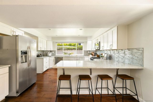 6721 Draper, La Jolla, CA 92037