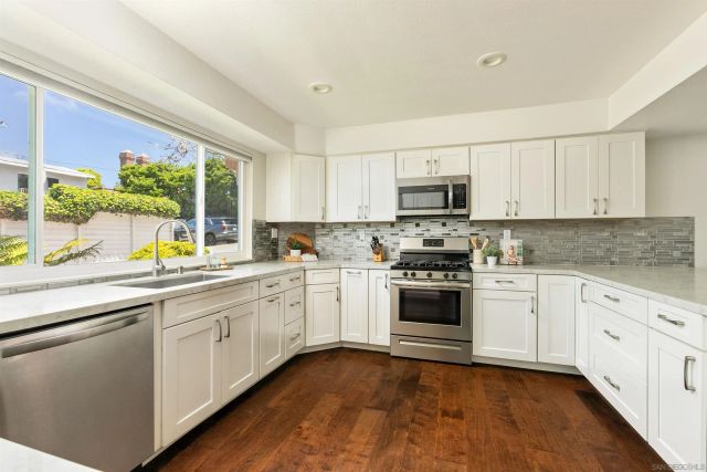 6721 Draper, La Jolla, CA 92037