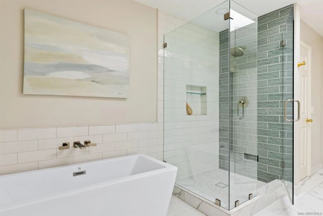 6721 Draper, La Jolla, CA 92037