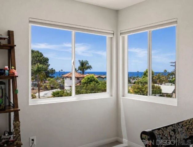 6721 Draper, La Jolla, CA 92037