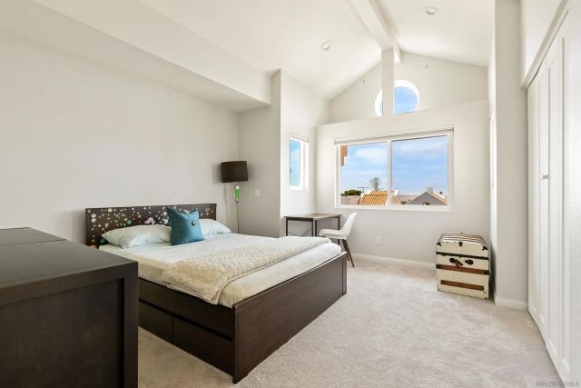 6721 Draper, La Jolla, CA 92037