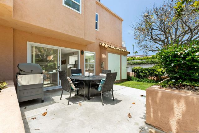 6721 Draper, La Jolla, CA 92037