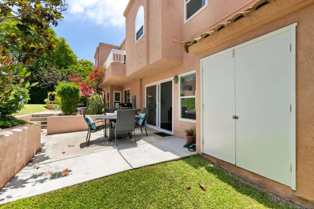6721 Draper, La Jolla, CA 92037