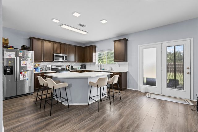 7010 Big Bend Lane, Arlington, TX 76002