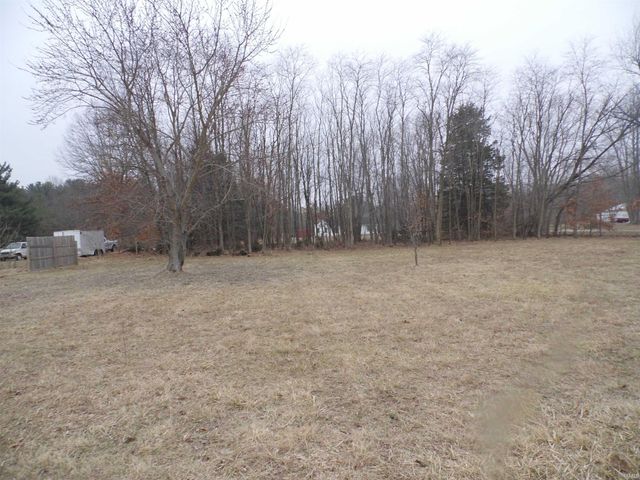 10495 E State Road 8 Road, Knox, IN 46534