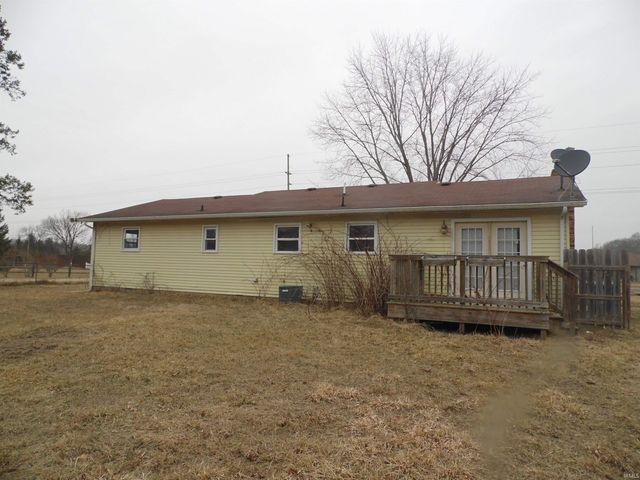 10495 E State Road 8 Road, Knox, IN 46534