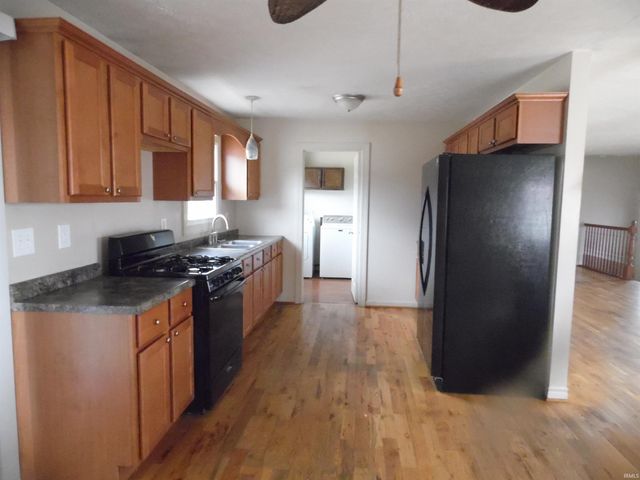 10495 E State Road 8 Road, Knox, IN 46534