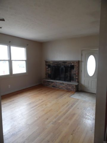 10495 E State Road 8 Road, Knox, IN 46534