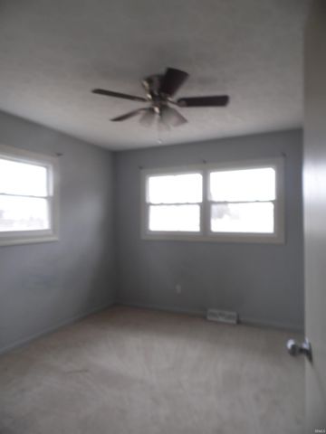 10495 E State Road 8 Road, Knox, IN 46534