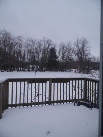 10495 E State Road 8 Road, Knox, IN 46534