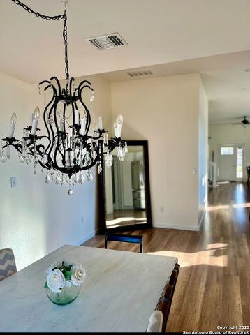 611 Barrett Pl, San Antonio, TX 78225