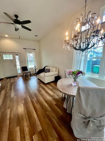 611 Barrett Pl, San Antonio, TX 78225