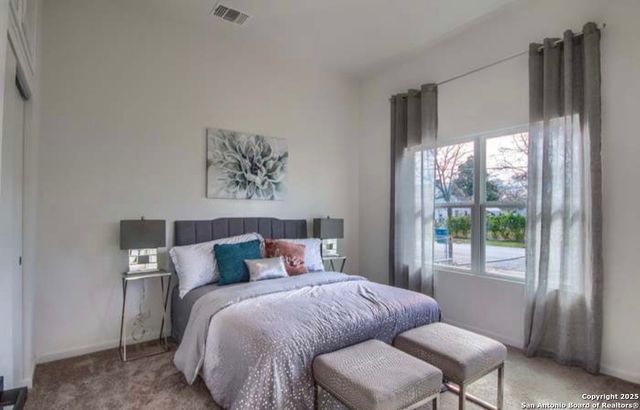 611 Barrett Pl, San Antonio, TX 78225