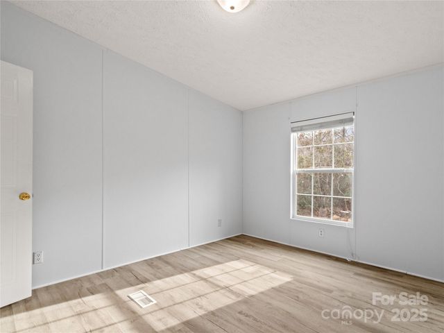 238 Cherry Hollow, Burnsville, NC 28714