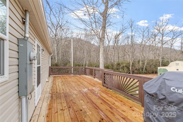 238 Cherry Hollow, Burnsville, NC 28714