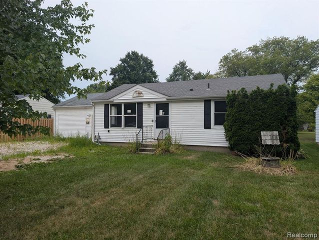 1334 Transue Avenue, Burton, MI 48509