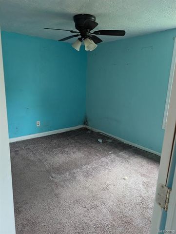 1334 Transue Avenue, Burton, MI 48509