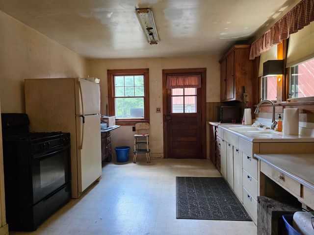 373 Vermont Route 30, Newfane, VT 05345