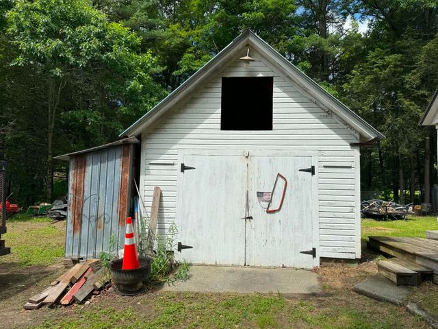 373 Vermont Route 30, Newfane, VT 05345