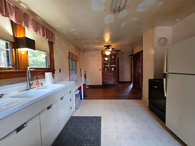 373 Vermont Route 30, Newfane, VT 05345