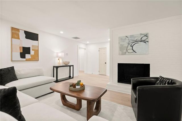 959 Peyton SW Road, Atlanta, GA 30311