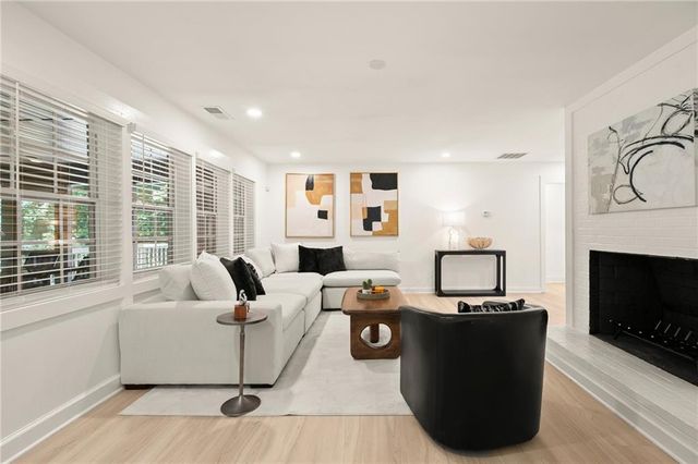 959 Peyton SW Road, Atlanta, GA 30311