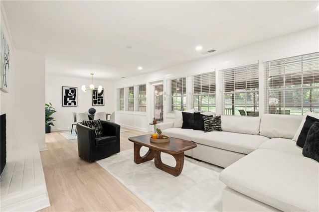 959 Peyton SW Road, Atlanta, GA 30311