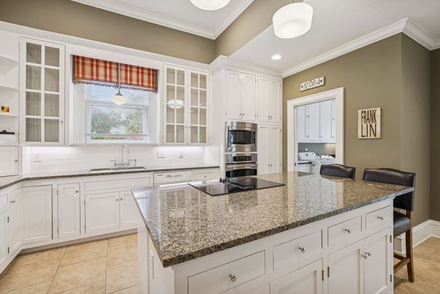 215 4th Ave, S, Franklin, TN 37064