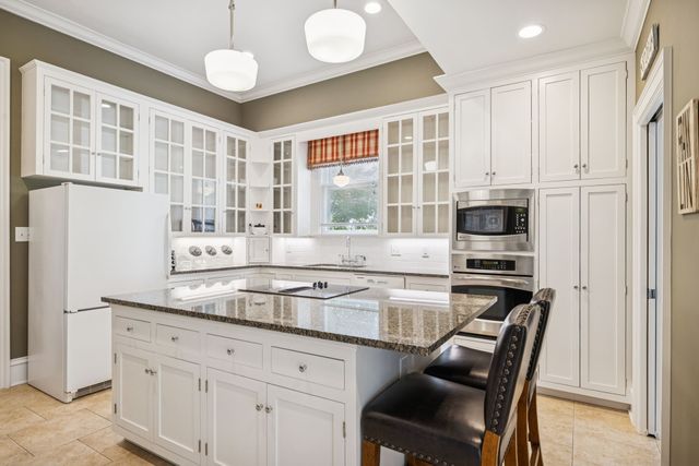 215 4th Ave, S, Franklin, TN 37064